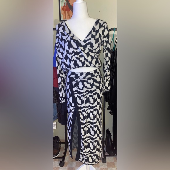 Future Collective Matching 2 piece knit skirt and top set. - Picture 4 of 5